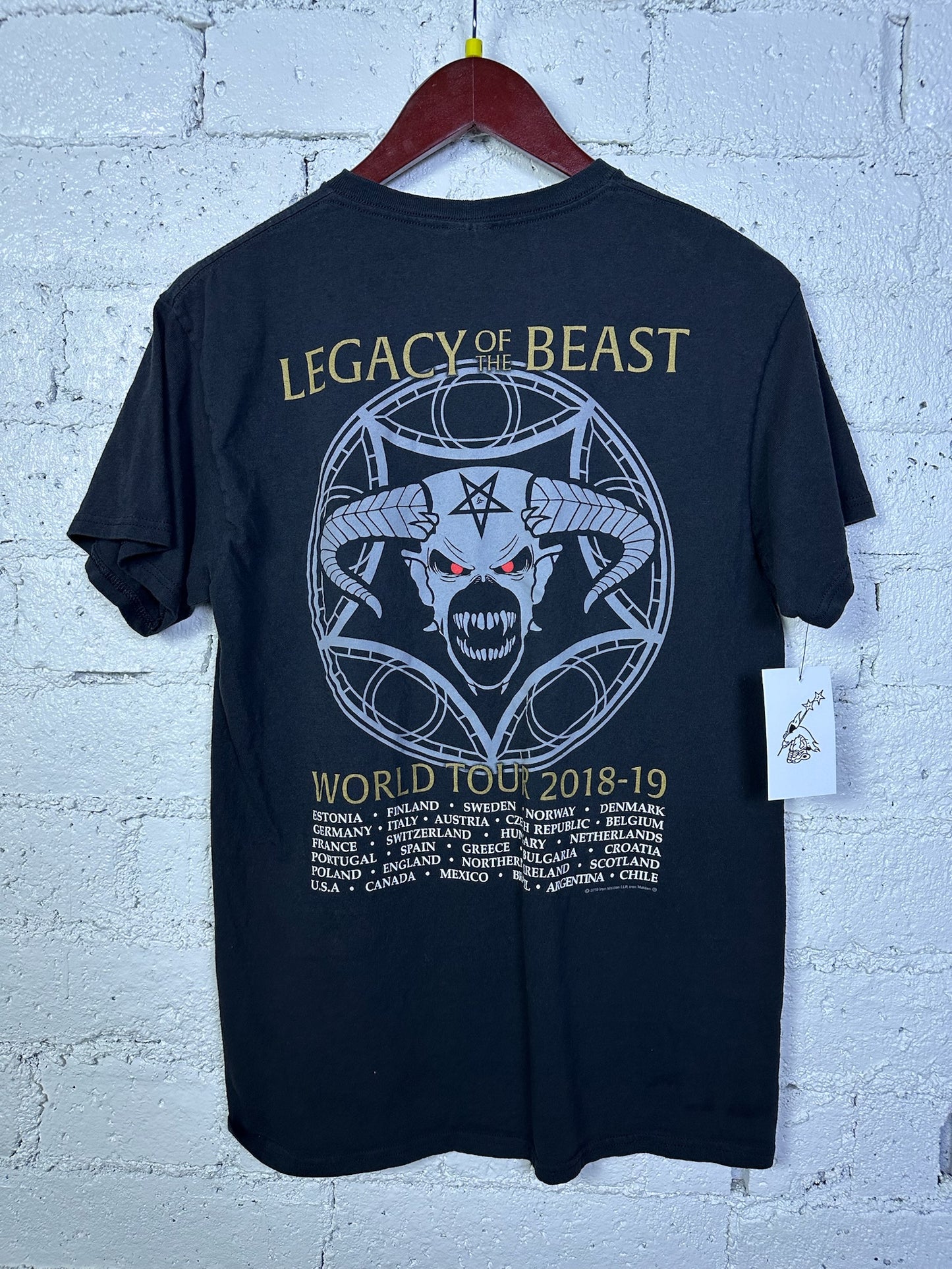 (M) Iron Maiden Legacy of The Beast