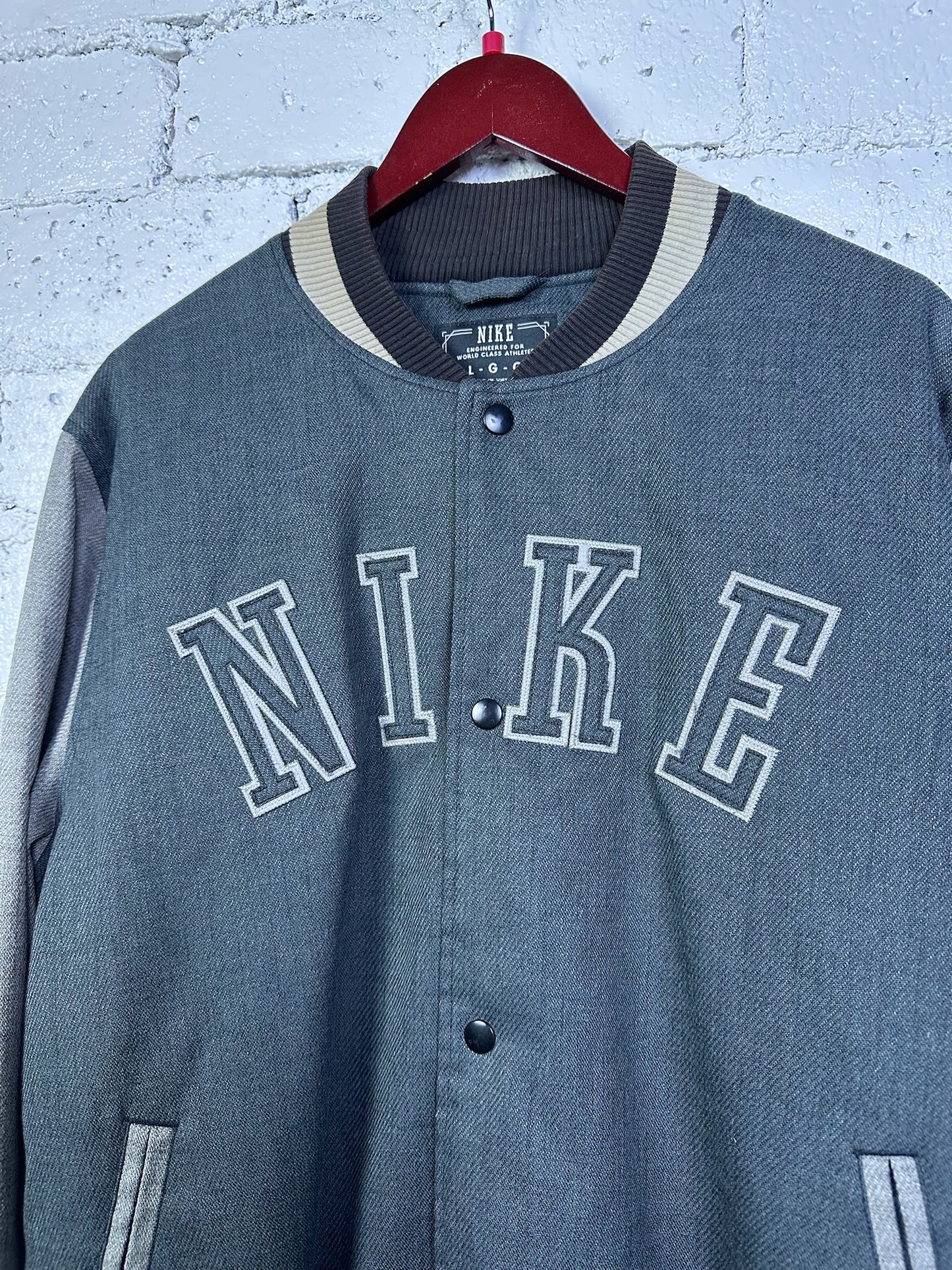 (L) Nike varsity Jacket