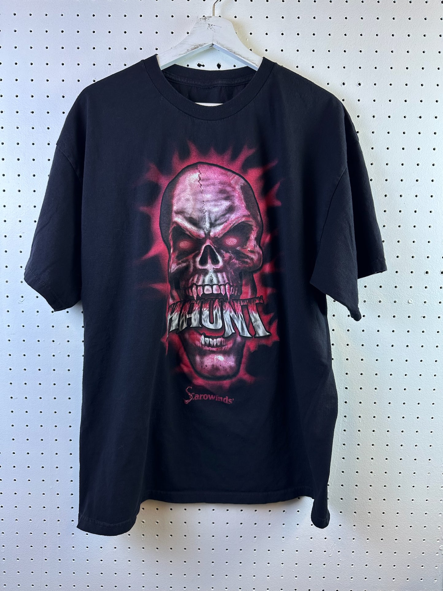 ( XL ) Scarowinds Haunt Skull Tee