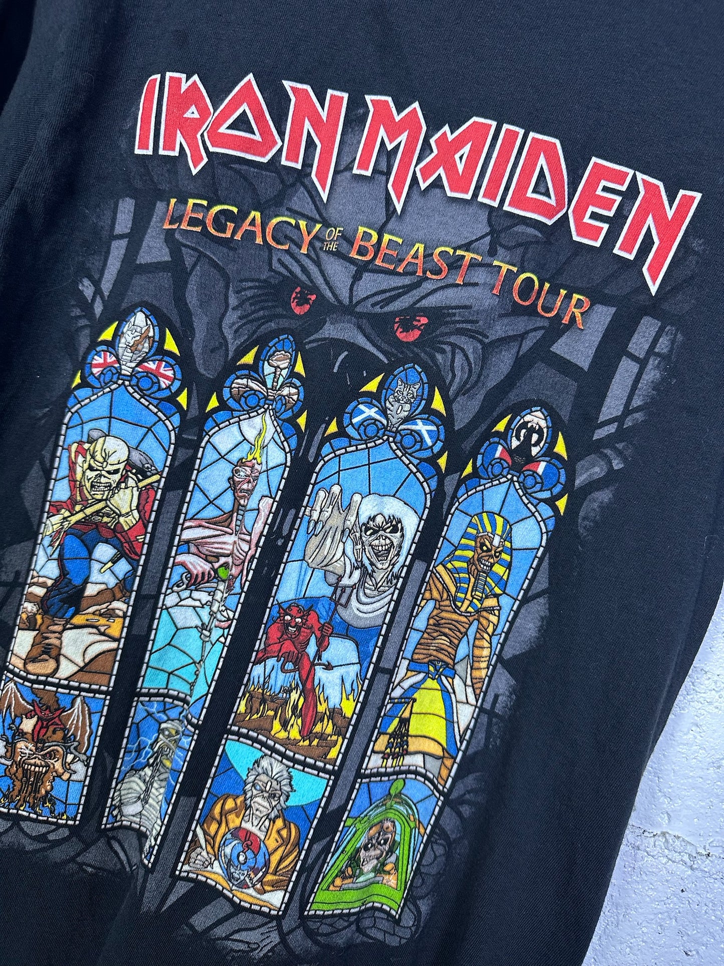 (M) Iron Maiden Legacy of The Beast