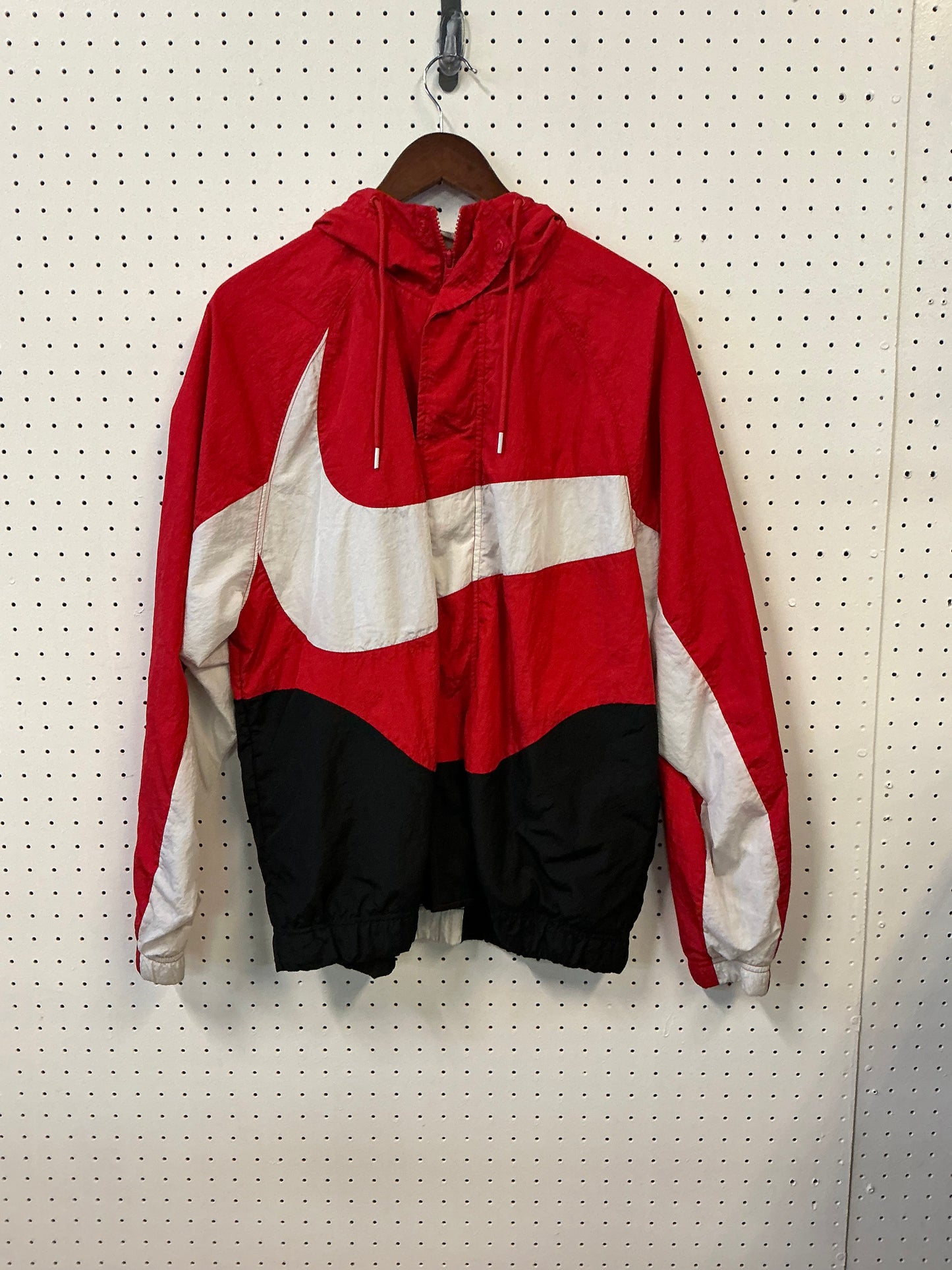 (M) Nike Windbreaker