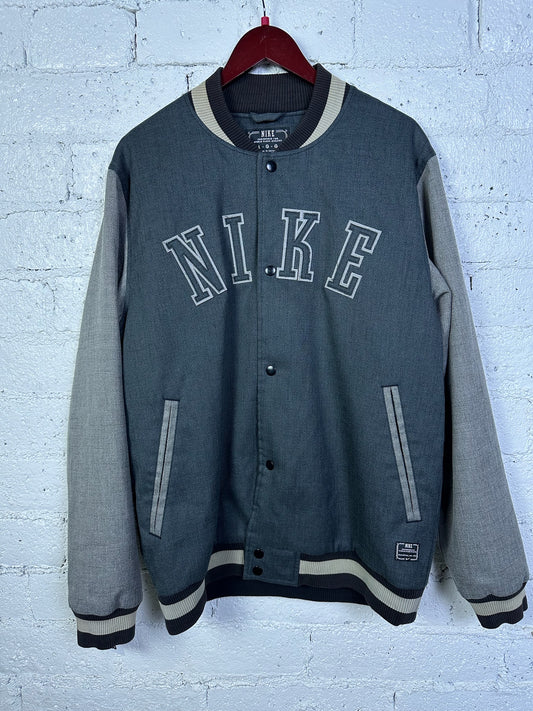 (L) Nike varsity Jacket