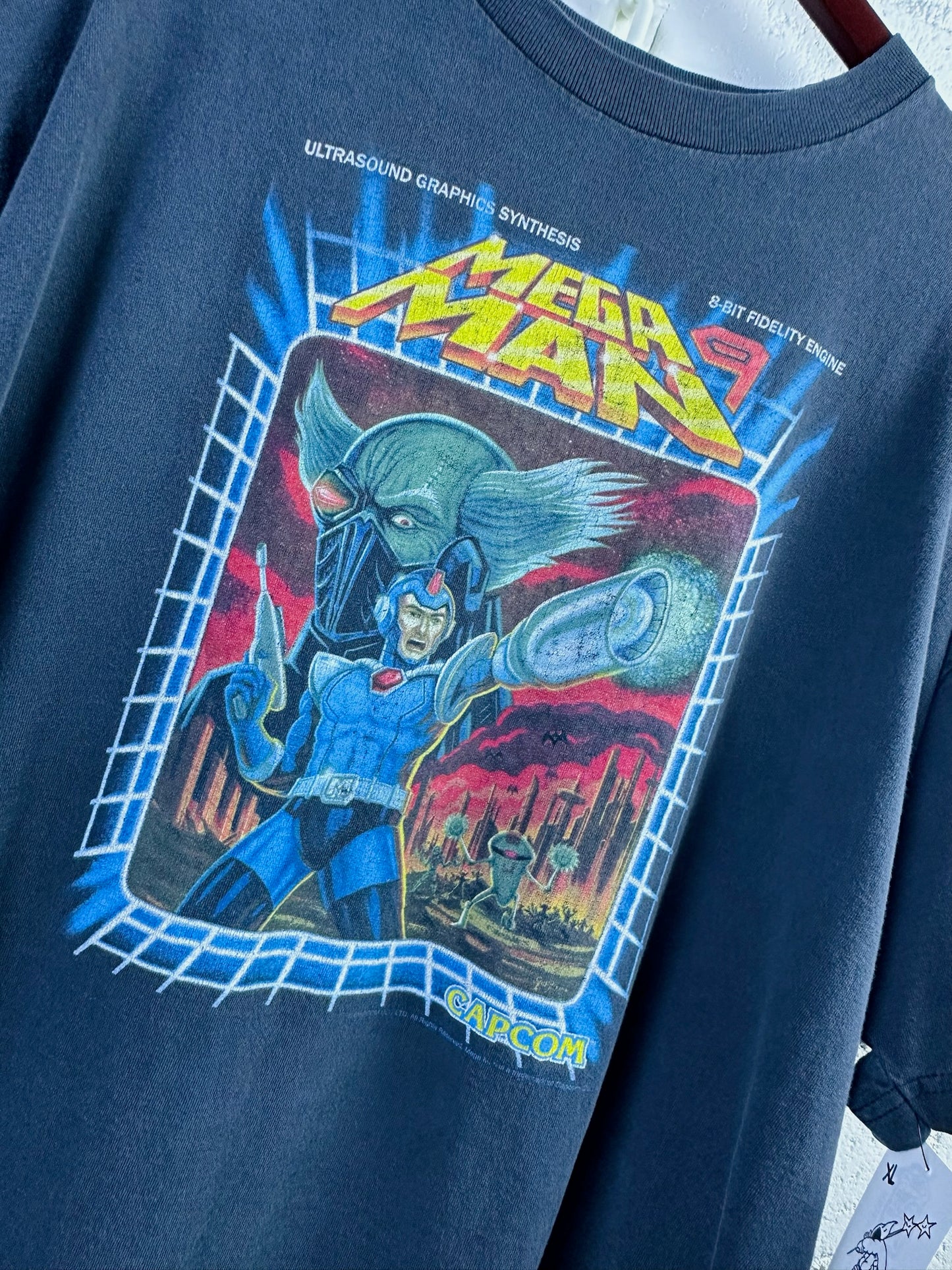 ( XL ) Capcom Mega Man Tee