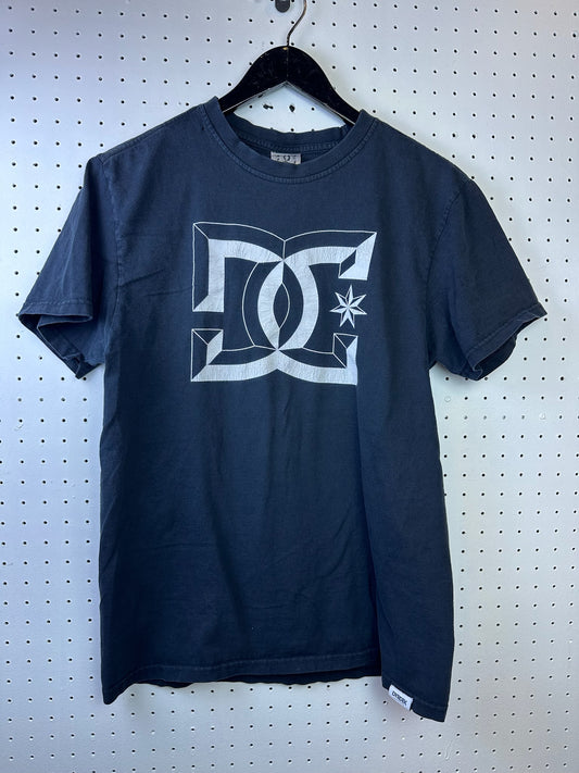 ( M ) DC Skate Tee