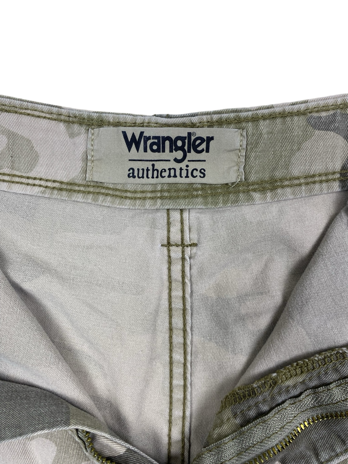 42" 00's Camo Cargos Wrangler Shorts