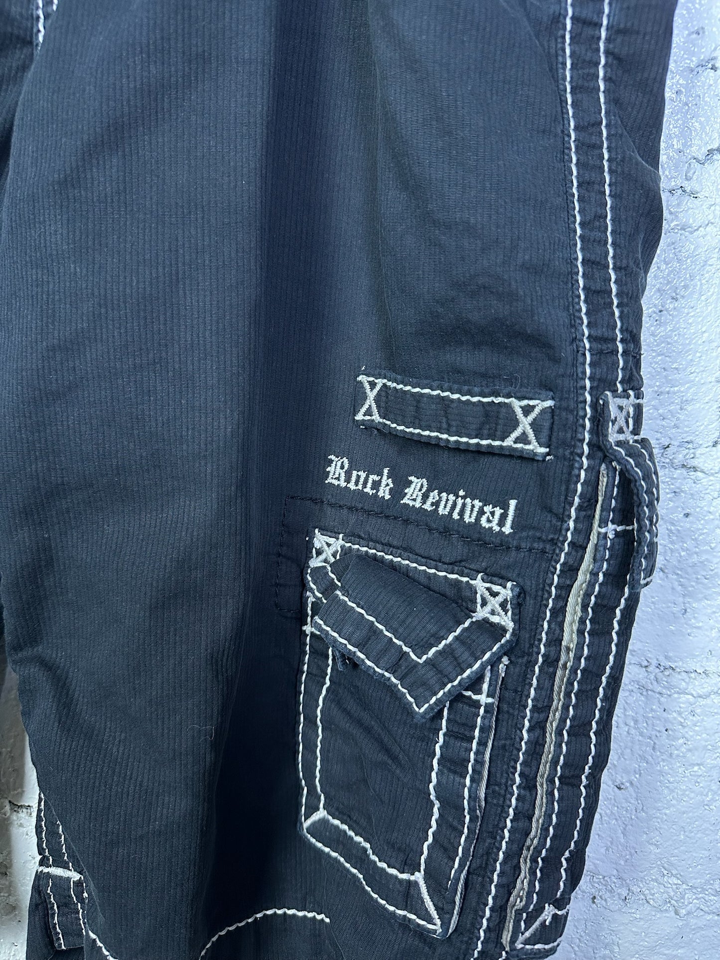 (36) Rock Revival Cargo Shorts