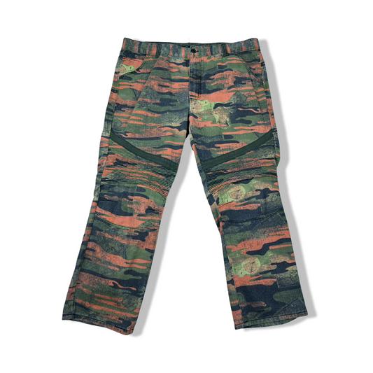 44" Y2k Roca Wear Camo Pants