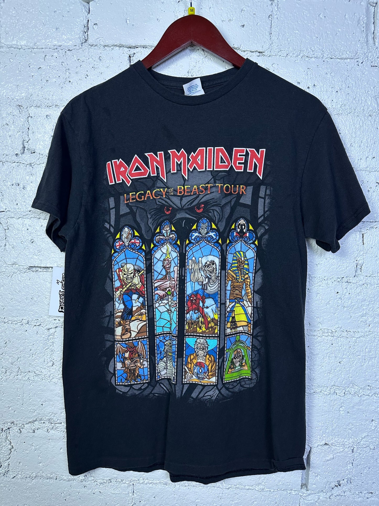 (M) Iron Maiden Legacy of The Beast