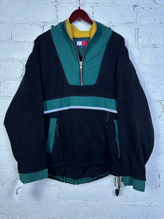 (L) Tommy Hilfiger Oakland A’s quarter zip Fleece