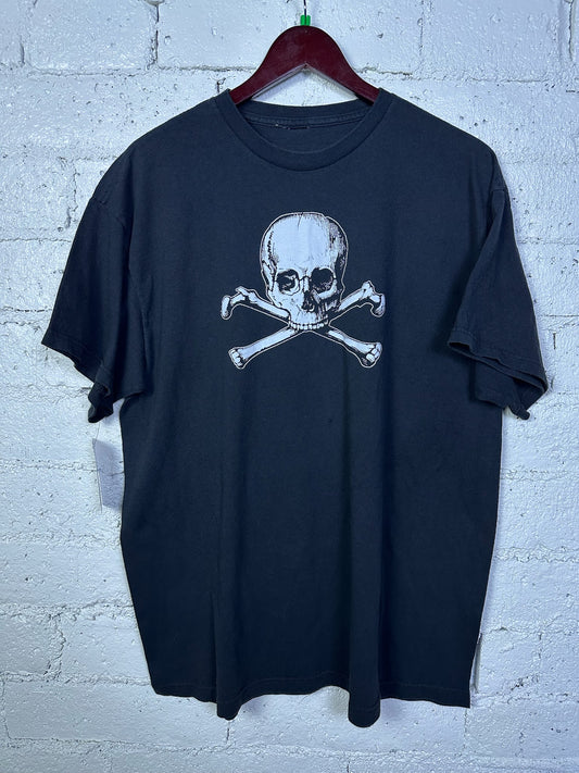 (XL) Skull & Cross Bones T-shirt