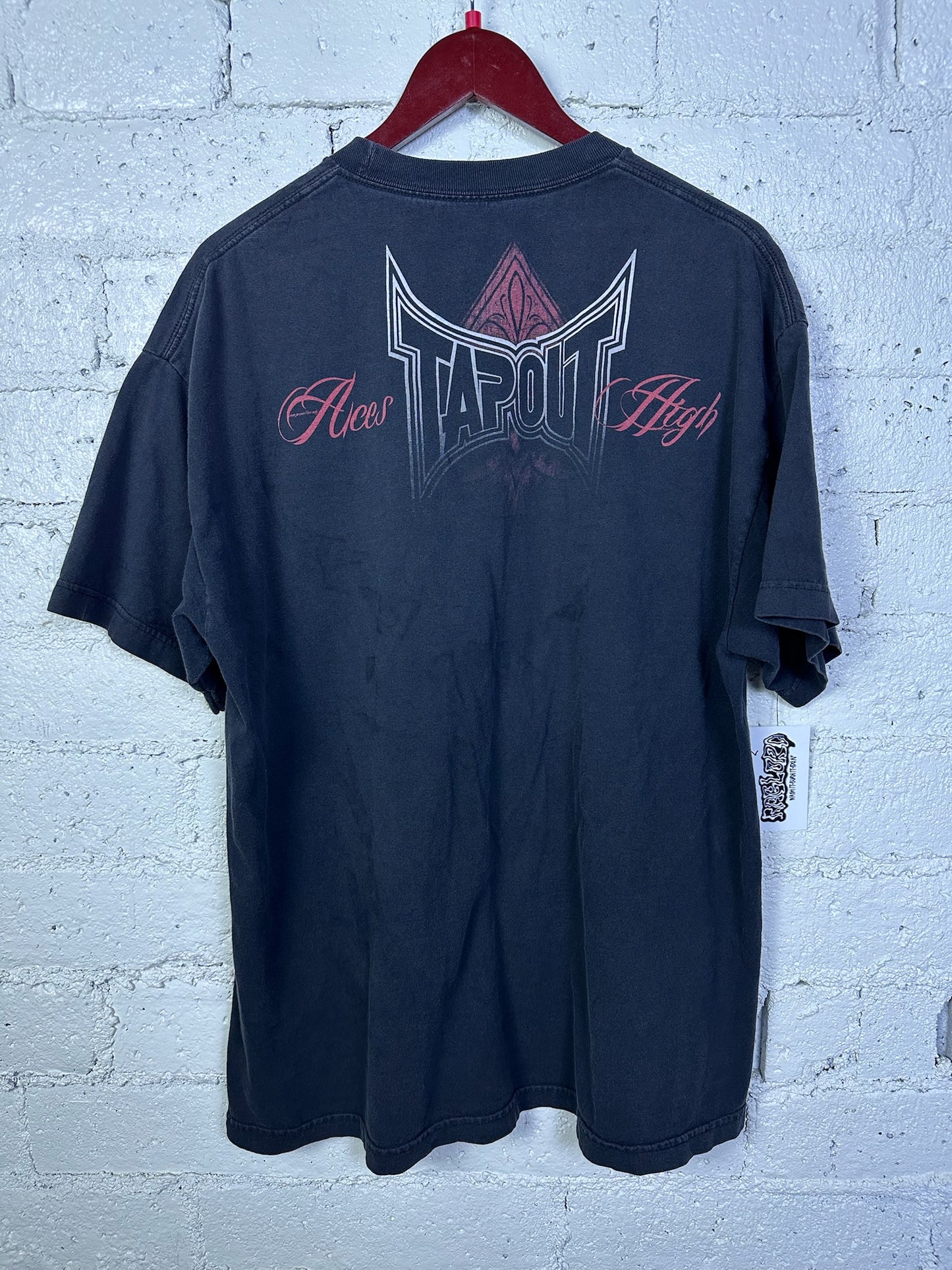 (L) Tap Out Las Vegas T-shirt