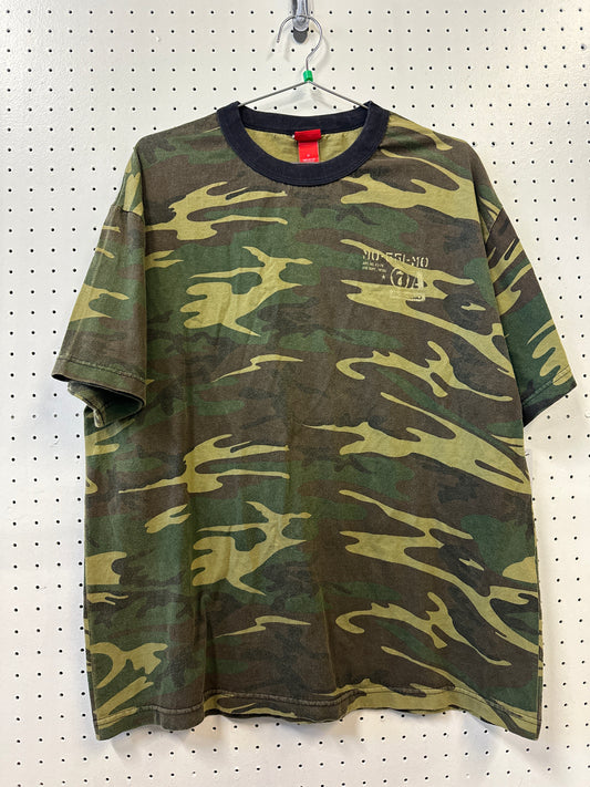 ( XL ) Camo Mossimo Tshirt