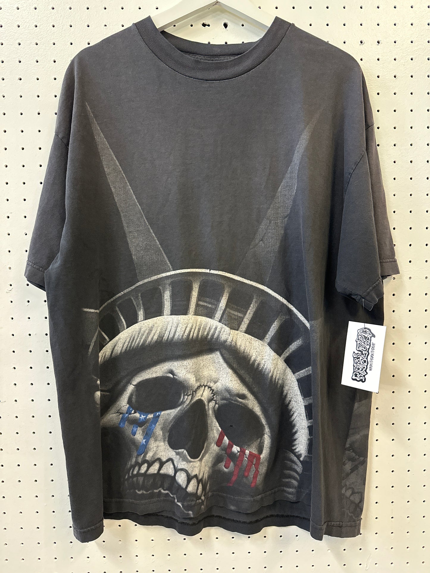 ( 2XL ) Y2K Liberty Skull Tshirt