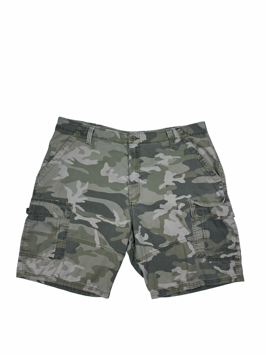 42" 00's Camo Cargos Wrangler Shorts