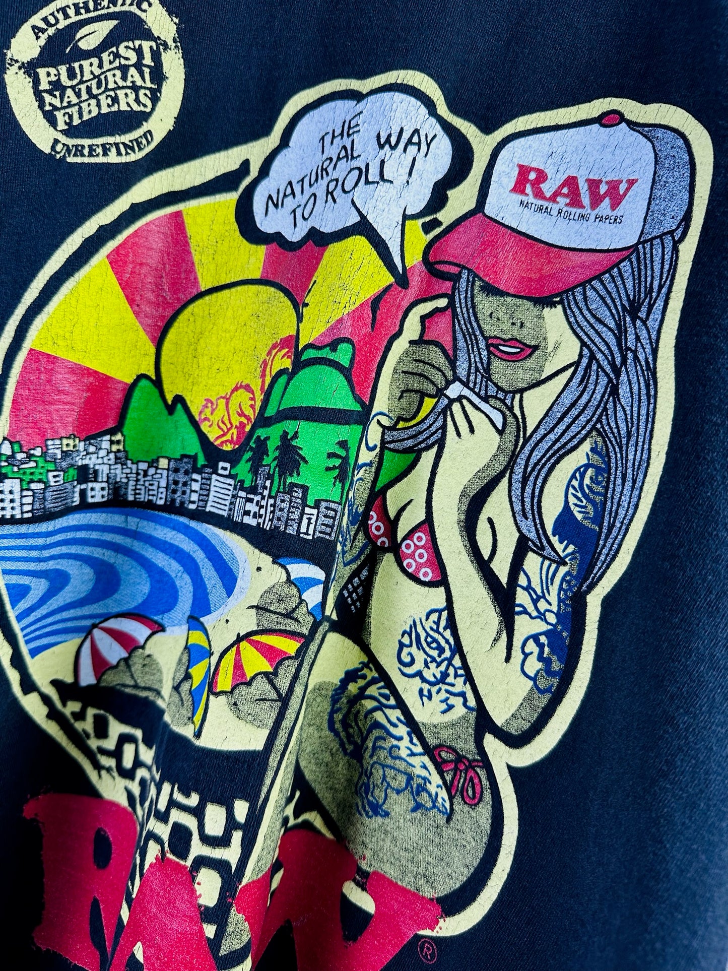 ( XL ) RAW rolling papers Tee