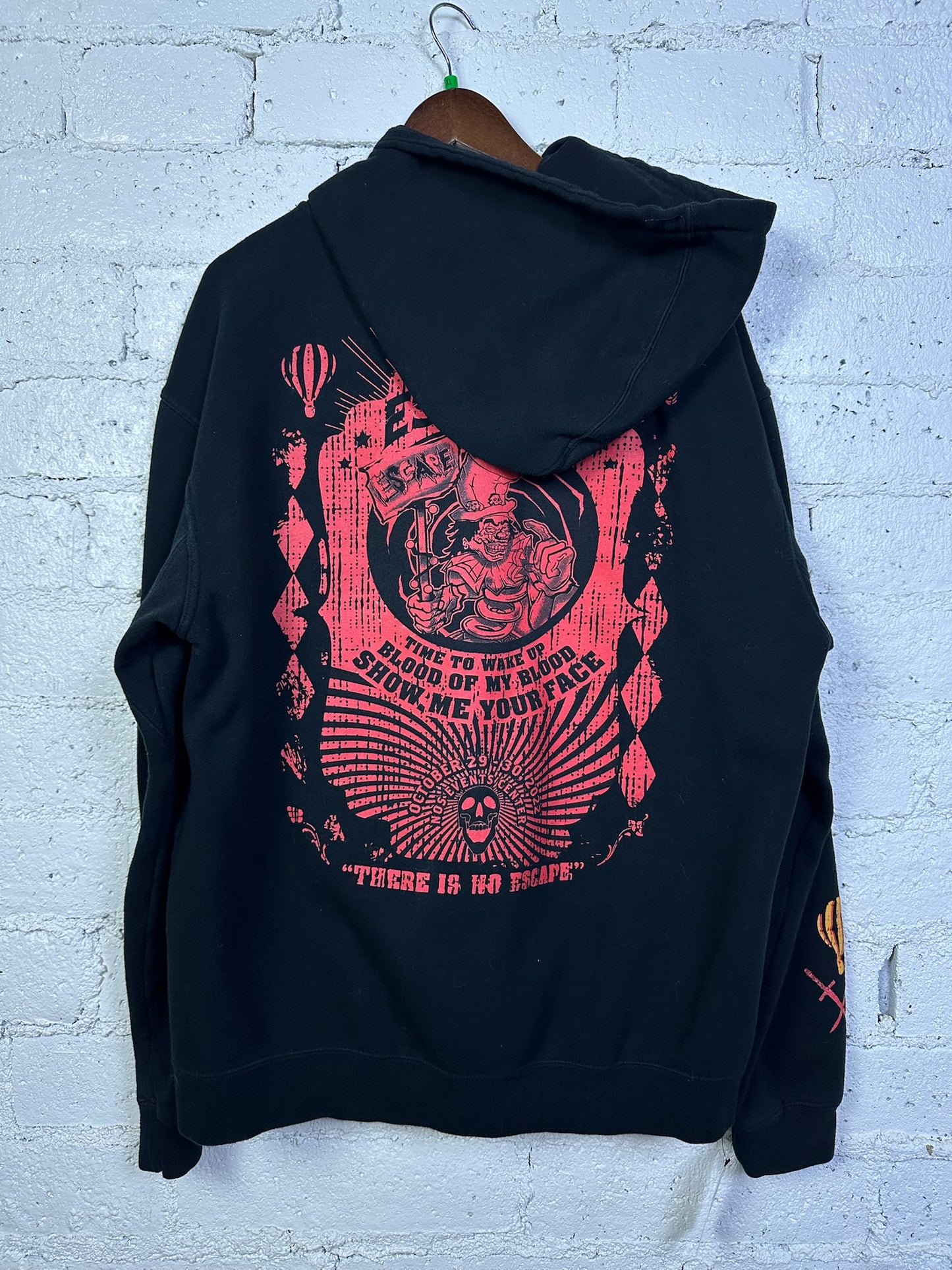 (XL) Escape Insomniac Events Zip Up