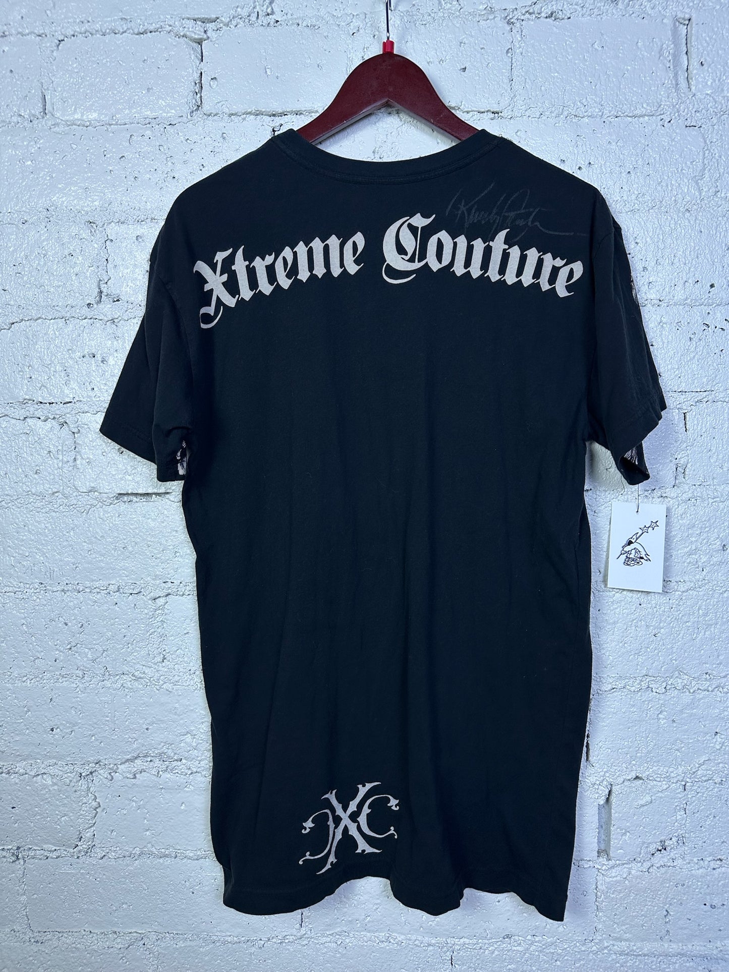 (L) Extreme Couture T-shirt